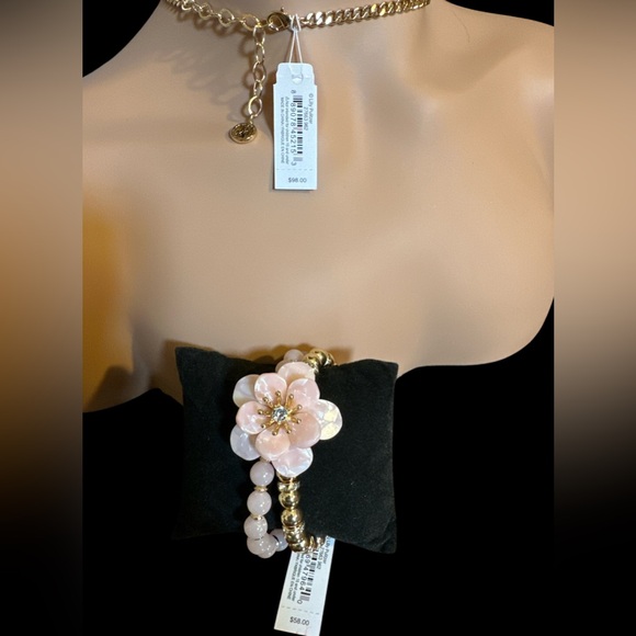 Lilly Pulitzer Pink Floral Necklace Set - Picture 5 of 6